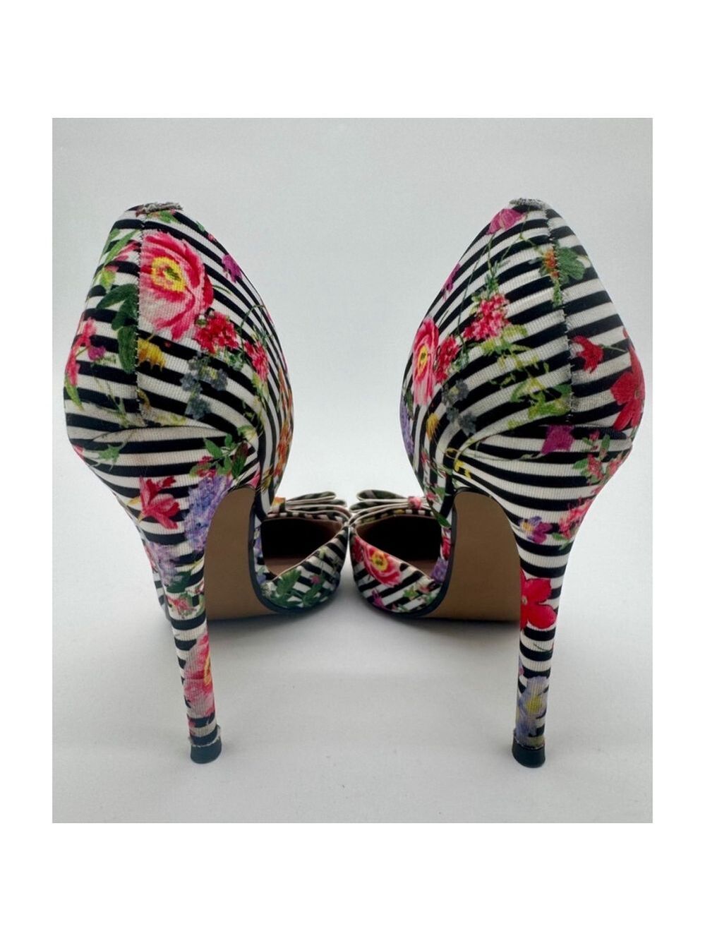 Women's Betsey Johnson Heels Size 8.5 Size Floral Black White Stripes - Picture 9 of 11